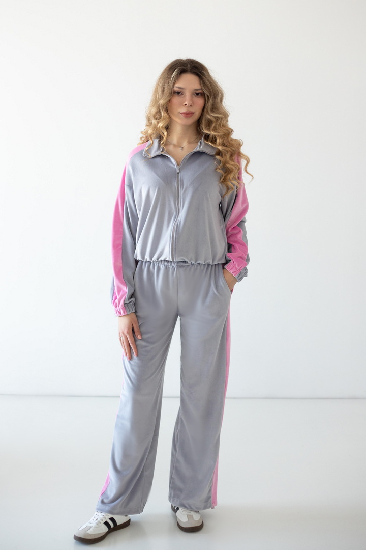 Костюм жіночий